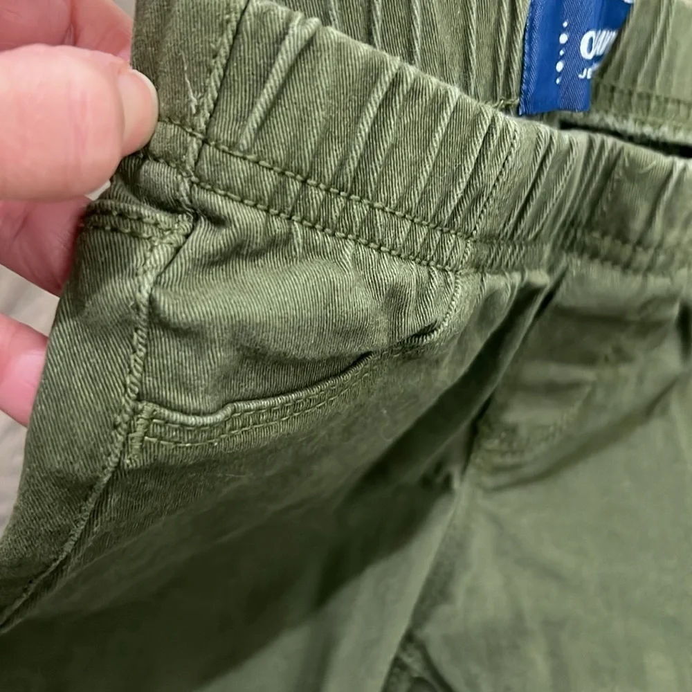 Old Navy girls distressed jeggings with zippers